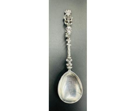 Ornate Dutch caddy spoon.