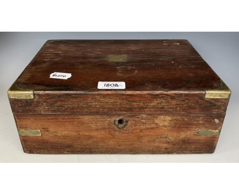 A mahogany tea caddy, 24 cm wide, two boxes, and a brass lamp 