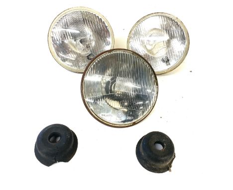 Selection of classic car lamps 