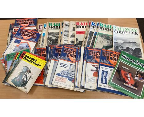 Large selection of Model engine/ Railway model/ motor sport magazines 