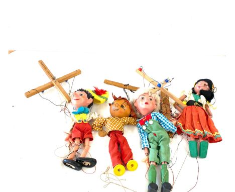 Selection of puppets to include Pelham puppet Pinocchio, Geppetto etc 