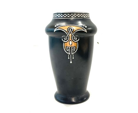 Vintage Shelley art deco vase, height approx 7 inches 