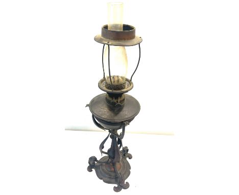 Antique art Nouveau / arts and crafts Hinks brass oil lamp, approximate height: 27 inches including funnel 
