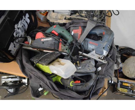 MIXED LOT POWER TOOLS TO INCLUDE SANDER, JIGSAW, PLANER ETC
