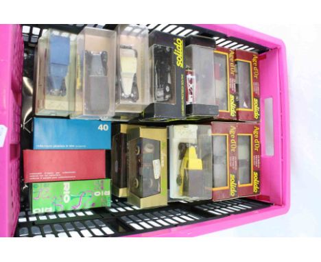 34 boxed/cased diecast models to include 29 Solido Age d'Or featuring Jaguar SS 100 4002, Rolls Royce 71, Mercedes 67 etc 2 x