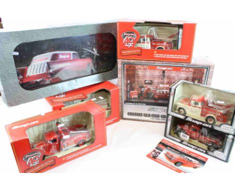 Group of boxed Snap-on to include 1:24 Custom Glo-Mad Garage Diorama (15" x 8.75" x 10"), 5 x 1:24 ltd edn 40 years 1965-2005