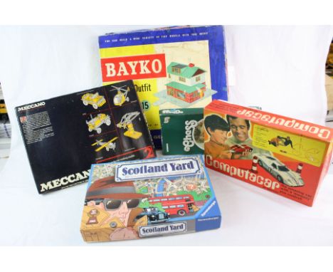 Collection of toys to include boxed Bayko Building Outfit 15, Meccano, Berwick Chess Set, Mettoy Computacar, Ravenburger Scot