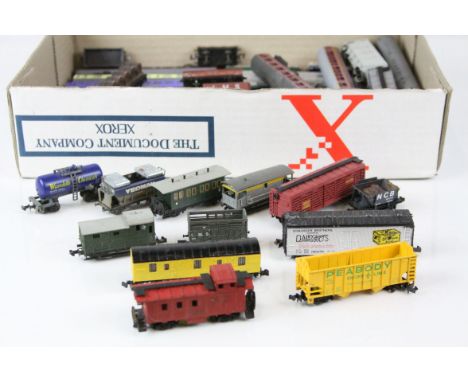 39 N gauge items of rolling stock to include Kato, Lima, Grafar etc