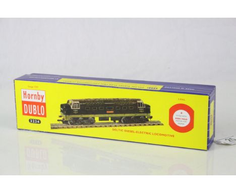 Boxed Hornby Dublo 3234 Deltic St Paddy Diesel Electric Locomotive (3 rail) with paperwork in vg box