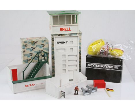 Three boxed Scalextric accessories to include A201 Event Board and Hunt 'Shell', A203 Owners Stand and Pit 'KLG' with two fig