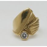 1 Damenring GG 18ct. mit Solitärbrillant wohl ca. 0,3ct., Ringgröße ca. 56, Tsp.
