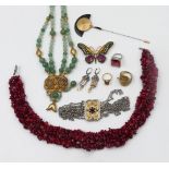 1 Konv. Schmuck Mode/Metall u.a., z.T. mit Halbedelsteinen, Glitzersteinen, wohl z.T. Korallen, je A