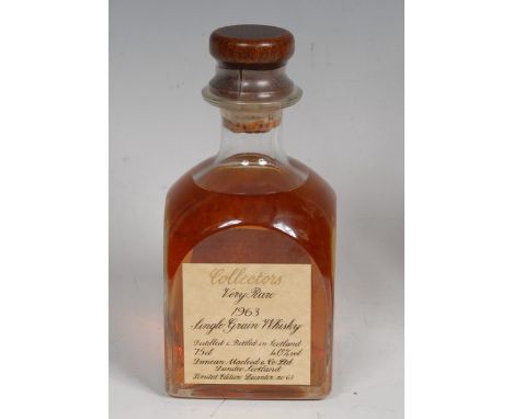 Duncan Macleod & Co Ltd, Dundee, Collectors Very Rare 1963 Single Grain Whisky, imited edition, decanter no. 516. Level: Uppe