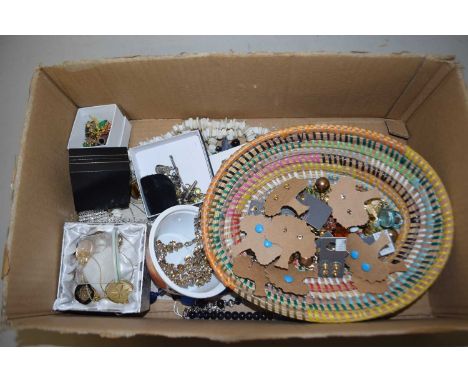 Box of assorted costume jewellery