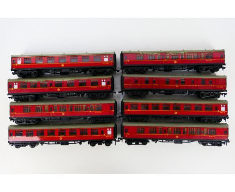 Hornby Dublo - A rake of eight unboxed OO gauge passenger coaches in BR maroon from Hornby Dublo. Lot includes Hornby Dublo M