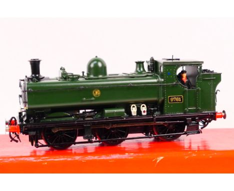 ATA Brass / Samhongsa (Korea) - A brass OO gauge Class #9700 0-6-0 T steam locomotive Op.No.9761 in GWR green livery. The loc