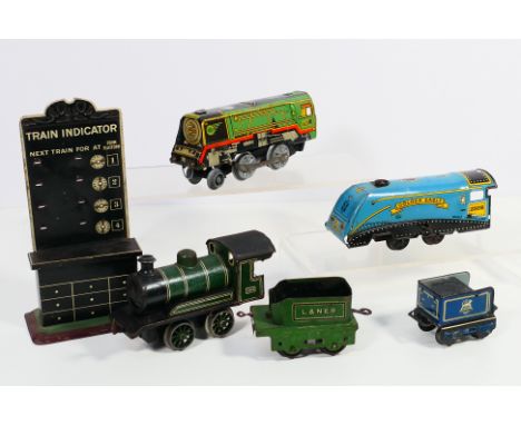 Bing - Mettoy - A group of unboxed tinplate model trains. Lot includes a Bing clockwork 0-4-0 clockwork steam locomotive and 