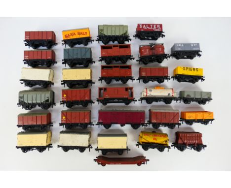 Hornby Dublo - An unboxed group of approximately 30 OO gauge items of rolling stock mainly by Hornbu Dublo. Lot includes Horn