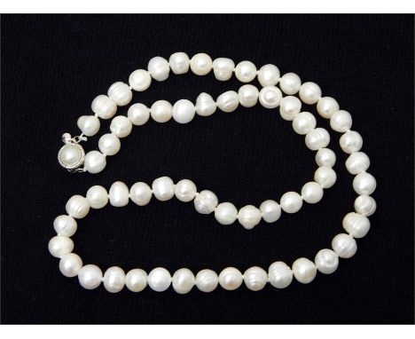 String of graduated cultured pearls with 14ct white gold and single pearl pierced clasp