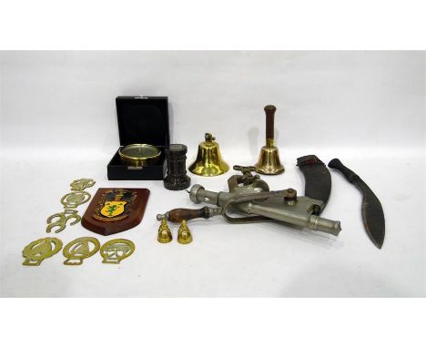 Quantity of metalware to include horse brasses, bell, kukri knife, 'The ACME' corkscrew and other collectable items 