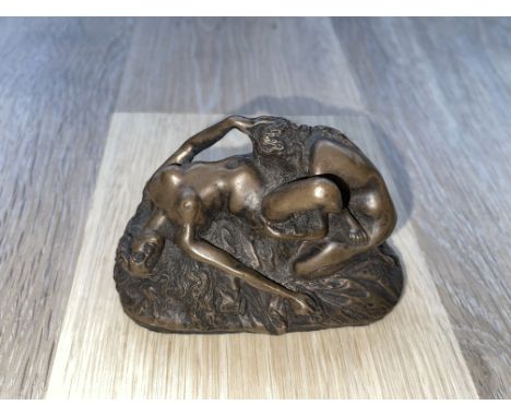 Joseph Marie Thomas Lambeaux (1852-1908) Signed Erotic Bronze Sculpture of Two Women
Good condition