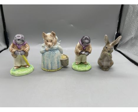 Royal Copenhagen - Rabbit, Wedgewood - Mr Squint, Royal Albert - Aunt Pettitoes and Wedgewood - Mr Squint.
All in good condit