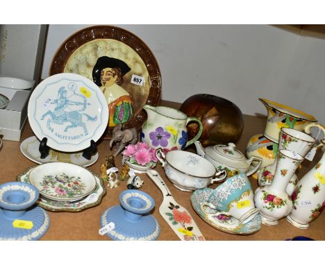 A GROUP OF CERAMICS, including Falcon ware Cavalier cabinet plate, two Royal Doulton Zodiac cabinet plates (Sagittarius and V