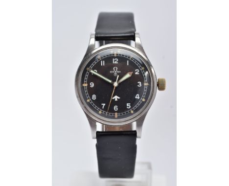 A GENTLEMAN'S STAINLESS STEEL BRITISH MILITARY OMEGA RAF PILOT'S WRISTWATCH, REFERENCE 2777, circa 1953, seventeen jewelled m