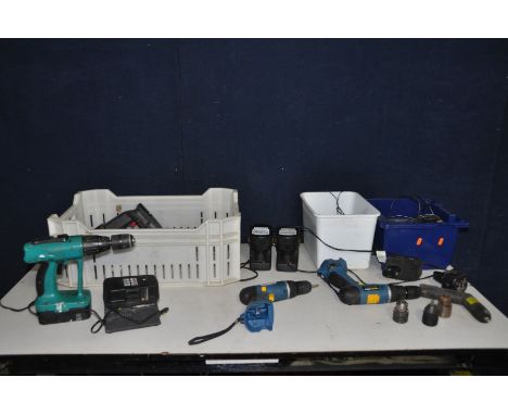 TWO TRAYS CONTAINING CORDLESS POWER TOOLS including an 18v Work Zone Drill, a 14v Work Zone Drill both with one battery and o
