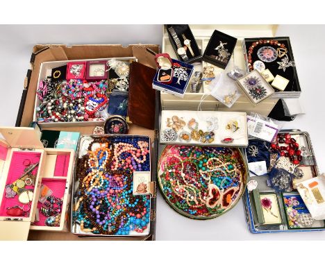 A BOX OF ASSORTED COSTUME JEWELLERY AND JEWELLERY BOXES, to include pieces such as a coral and red resin bead necklace, fitte