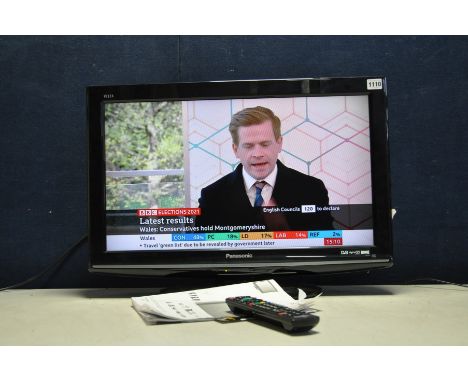 A PANASONIC VIERA TX-L26X10B 26in LCD TV with remote and manual (PAT pass and working)