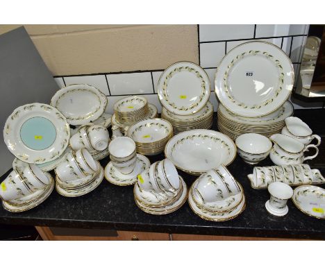 A HANLEIGH BONE CHINA PART DINNER SERVICE, comprising thirteen 26.5cm dinner plates, twelve 21cm plates, eight 14cm bowls, ei