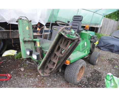 A JOHN DEERE ROBERINE 900 RIDE ON CYLINDER MOWER with a John Deere engine (twin cylinder Starts, drive, cuts and hydraulics a