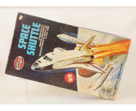 Airfix Vintage 1/144th Scale Space Shuttle Plastic Kit - appears complete, however we have not checked for exact completeness