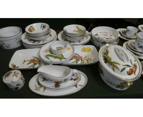 A Collection of Royal Worcester Evesham Dinnerwares to Include Dinner Plates, Bowls, Lidded Tureen, Preserve Pot, Vegetable D