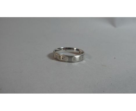 A 9ct White Gold Ladies Dress Ring, 6.2g 