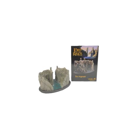 Lord of the Rings. Weta Collectibles The Argonath limited edition boxed model sculpted by Richard Taylor no. 467 / 500. Heigh