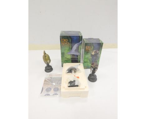 Lord of the Rings. Sideshow Collectibles 1:4 scale boxed figurines on stands to include Gandalf's Hat, Gimli's Helm, and a lo