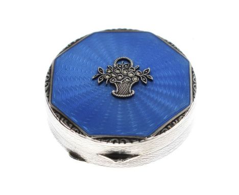 Continental silver compact with engine-turned and enamel decoration, import marks for London 1929, 0.8toz gross  