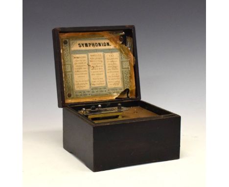 Early 20th Century simulated rosewood-cased 'Symphonion Simplex' musical disc player, with 7.5cm steel comb movement, printed