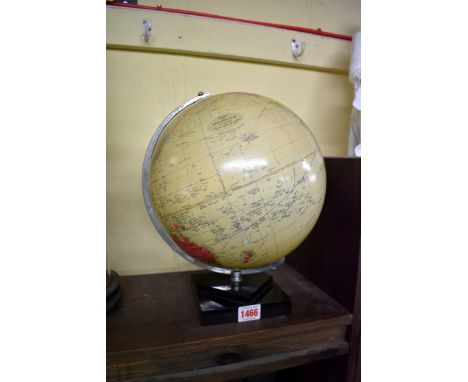 A Philip's 10in Challenge globe.&nbsp; 