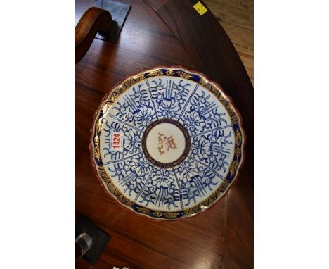 Six Worcester 'Royal Lily' pattern plates,&nbsp;probably Barr period. 