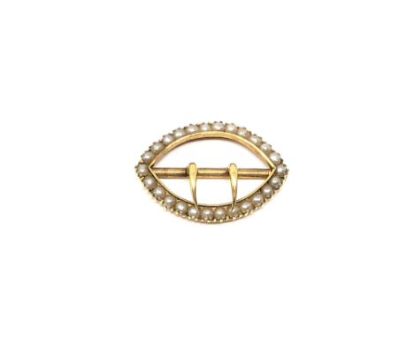 An antique 15ct gold pearl set buckle, 2.13g.