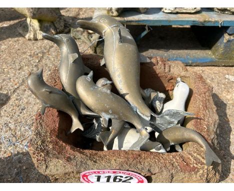 A RESIN TROUGH AND METAL DOLPHINS / ALL LOTS ARE LOCATED IN SL0 9LG, REGRETFULLY WE DO NOT OFFER SHIPPING, BUYERS MUST COLLEC