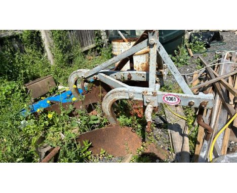 A VINTAGE MASSEY FERGUSON TWO FURROW PLOUGH / ALL LOTS ARE LOCATED IN SL0 9LG, REGRETFULLY WE DO NOT OFFER SHIPPING, BUYERS M