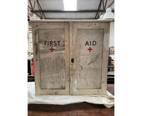 VINTAGE WALL HANGING FIRST AID CABINET, 61 X 62 X 25CM / ALL LOTS ARE LOCATED IN SL0 9LG, REGRETFULLY WE DO NOT OFFER SHIPPIN