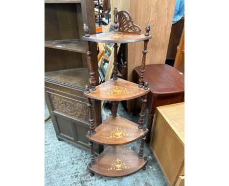 INLAID CORNER SHELF UNIT WITH BARLEY TWIST SUPPORTS, 59 X 140 X 40CM / ALL LOTS ARE LOCATED IN SL0 9LG, REGRETFULLY WE DO NOT