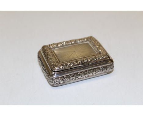 A sterling silver vinaigrette/snuff box