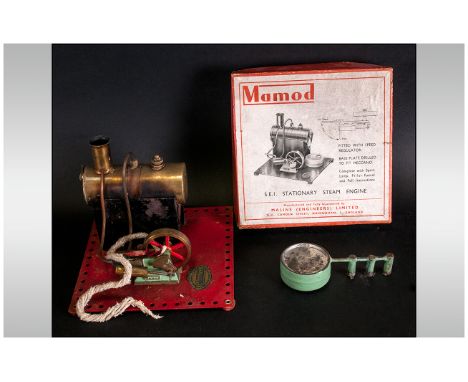 Mamod Stationary Steam Engine Manufactured and fully guaranteed by Malins (Engineers) Limited. Complete with spirit lamp.
