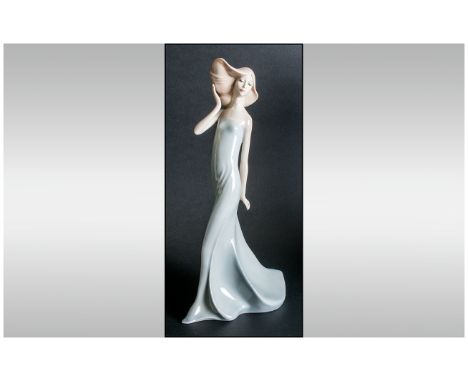 Royal Doulton Reflection Series Figurine ' WindSwept ' HN.3027. Designer R. Jefferson. Issued 1987-1992. Height 12.75 Inches.